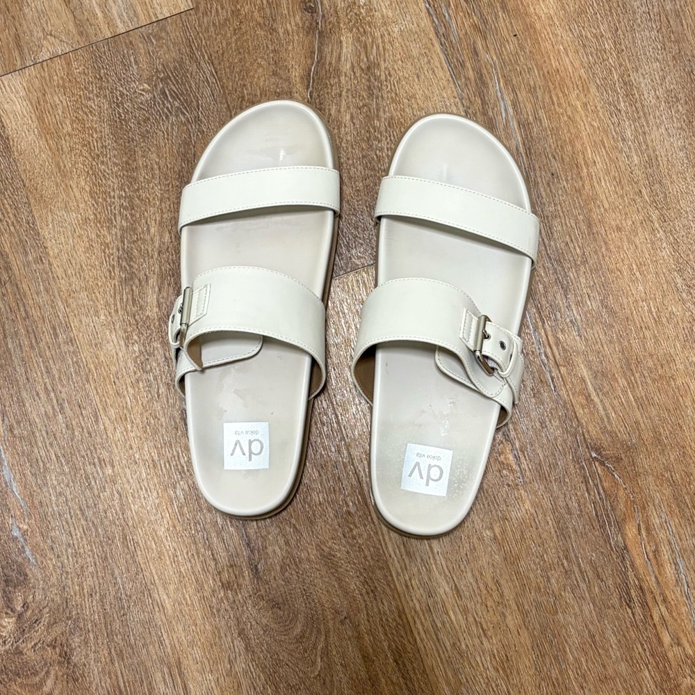 DV by Dolce Vita Aggey Ivory Sandals- size 10